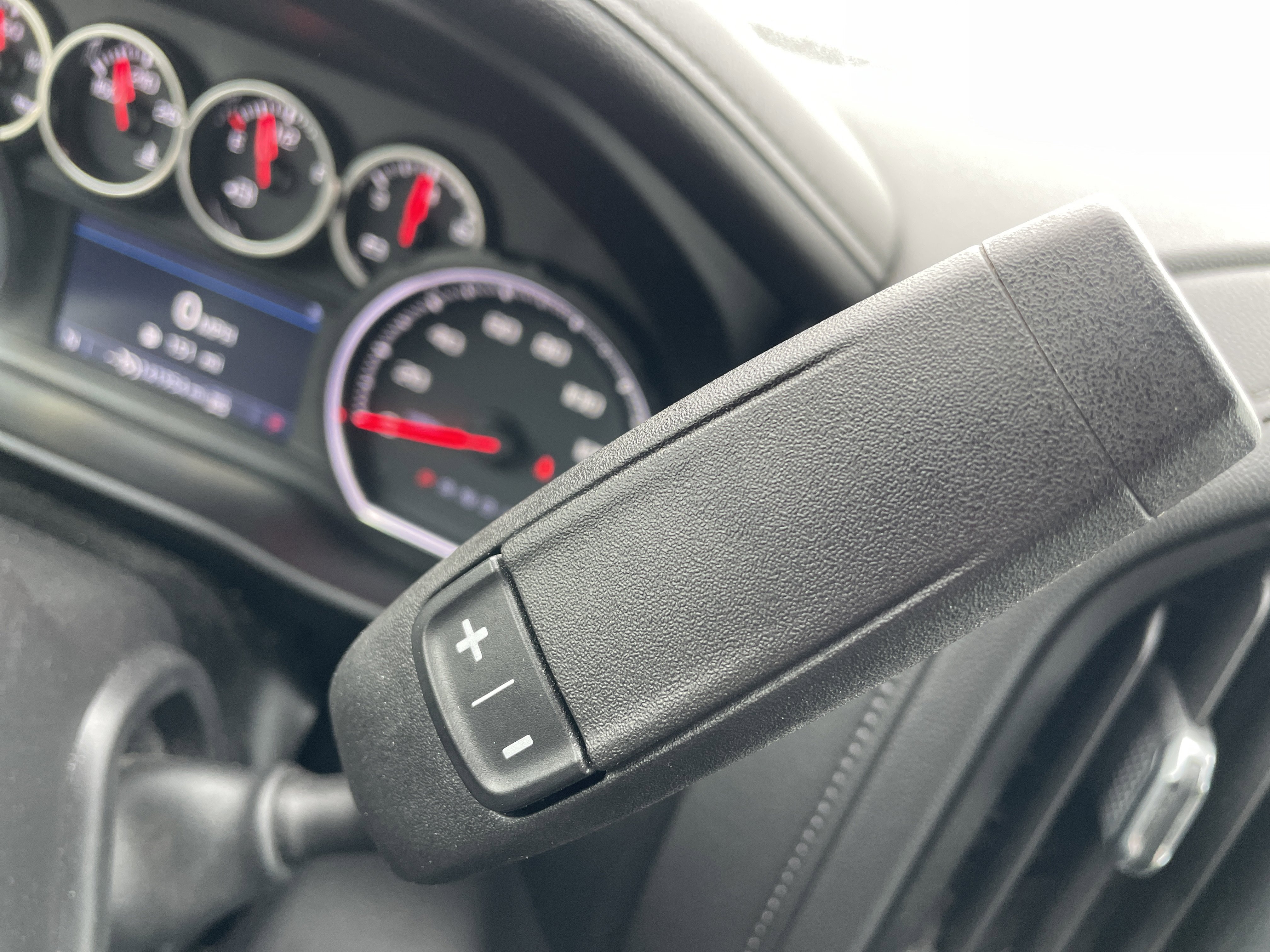 Used 2019 Chevrolet Silverado 1500 LTZ image 14