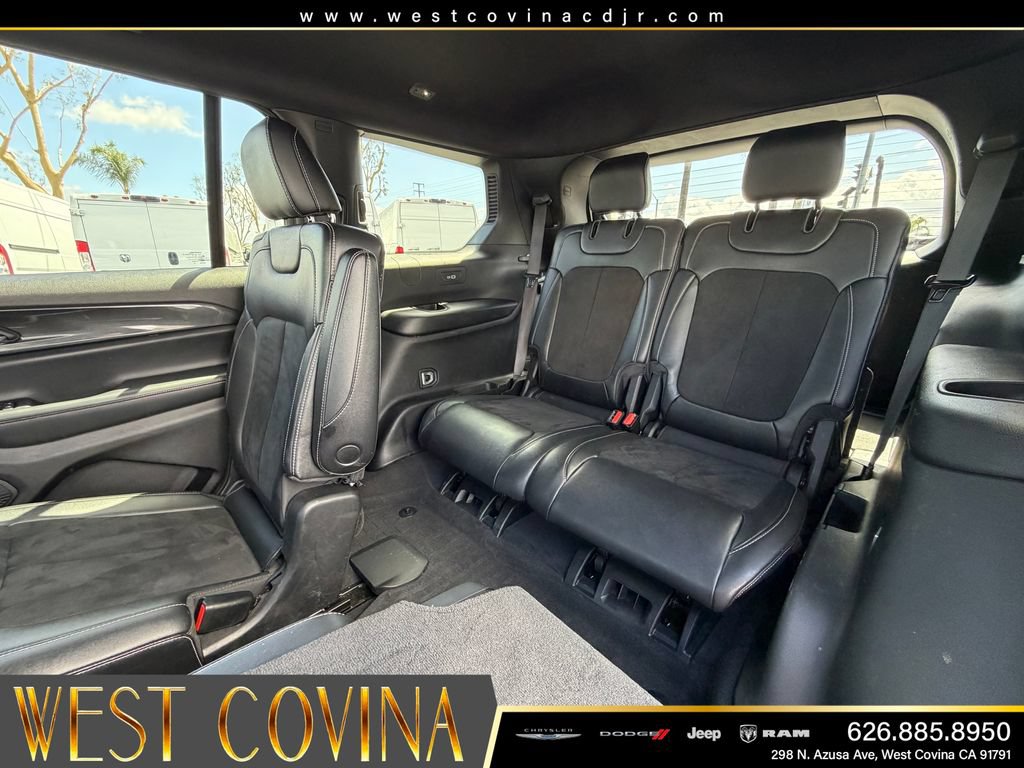 Used 2023 Jeep Grand Cherokee L Laredo AWD/4WD image 32