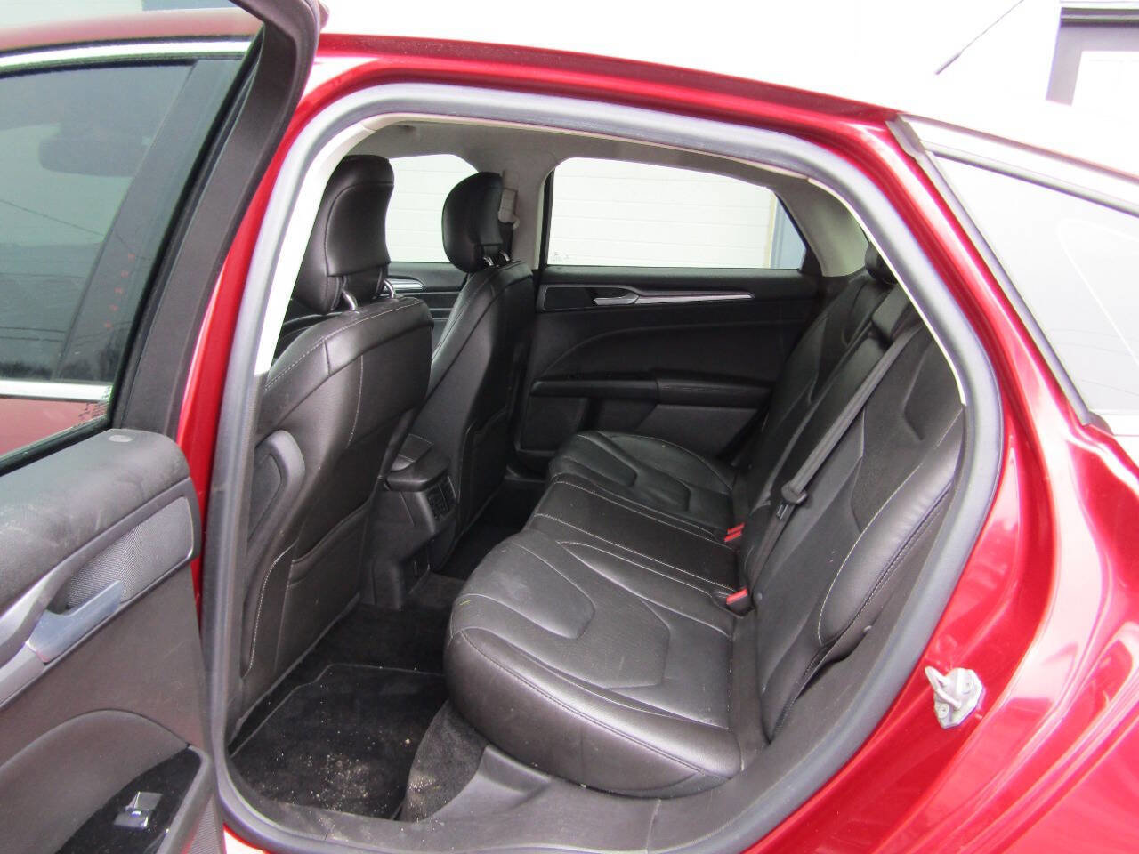 Used 2014 Ford Fusion Titanium image 5