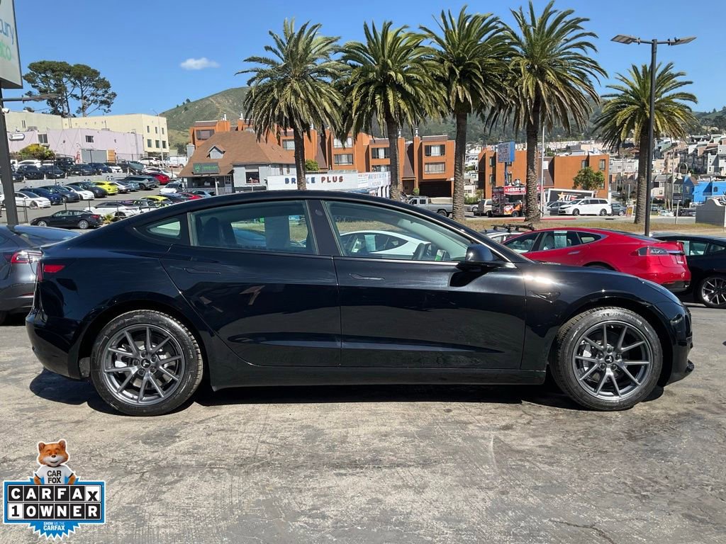 Used 2023 Tesla Model 3 Standard Range image 3
