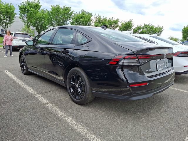 Used 2025 Honda Accord SE image 6