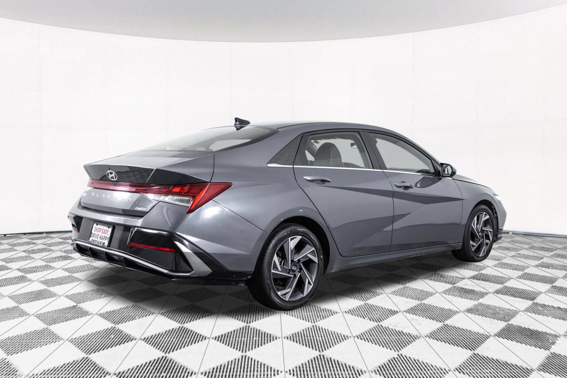 Used 2025 Hyundai Elantra Limited FWD image 20