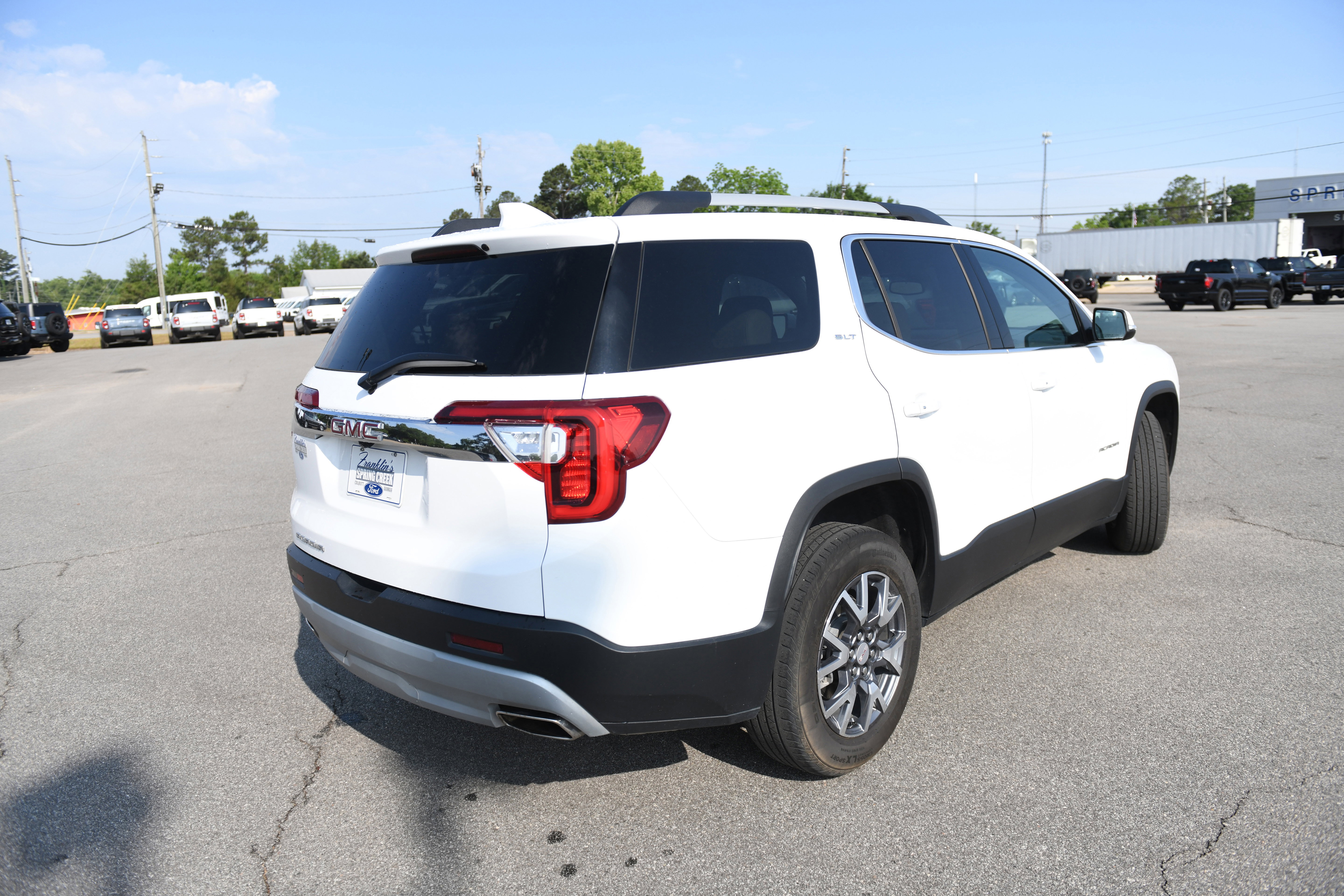Used 2023 GMC Acadia SLT FWD image 6