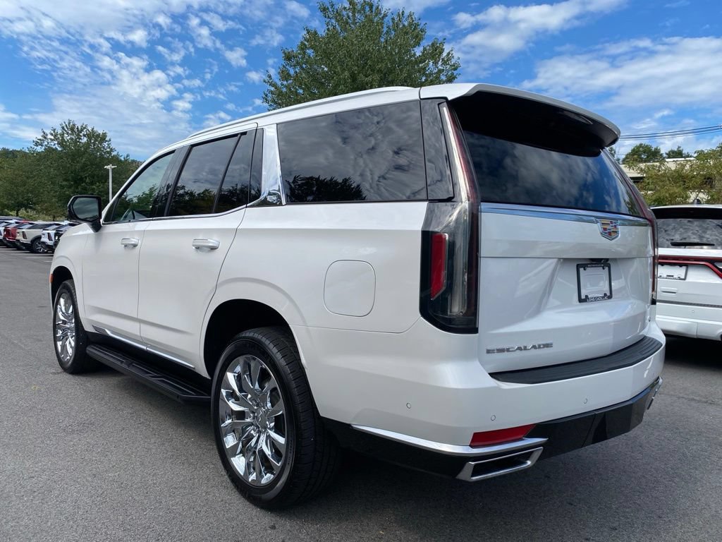 Used 2021 Cadillac Escalade Premium Luxury AWD/4WD image 3