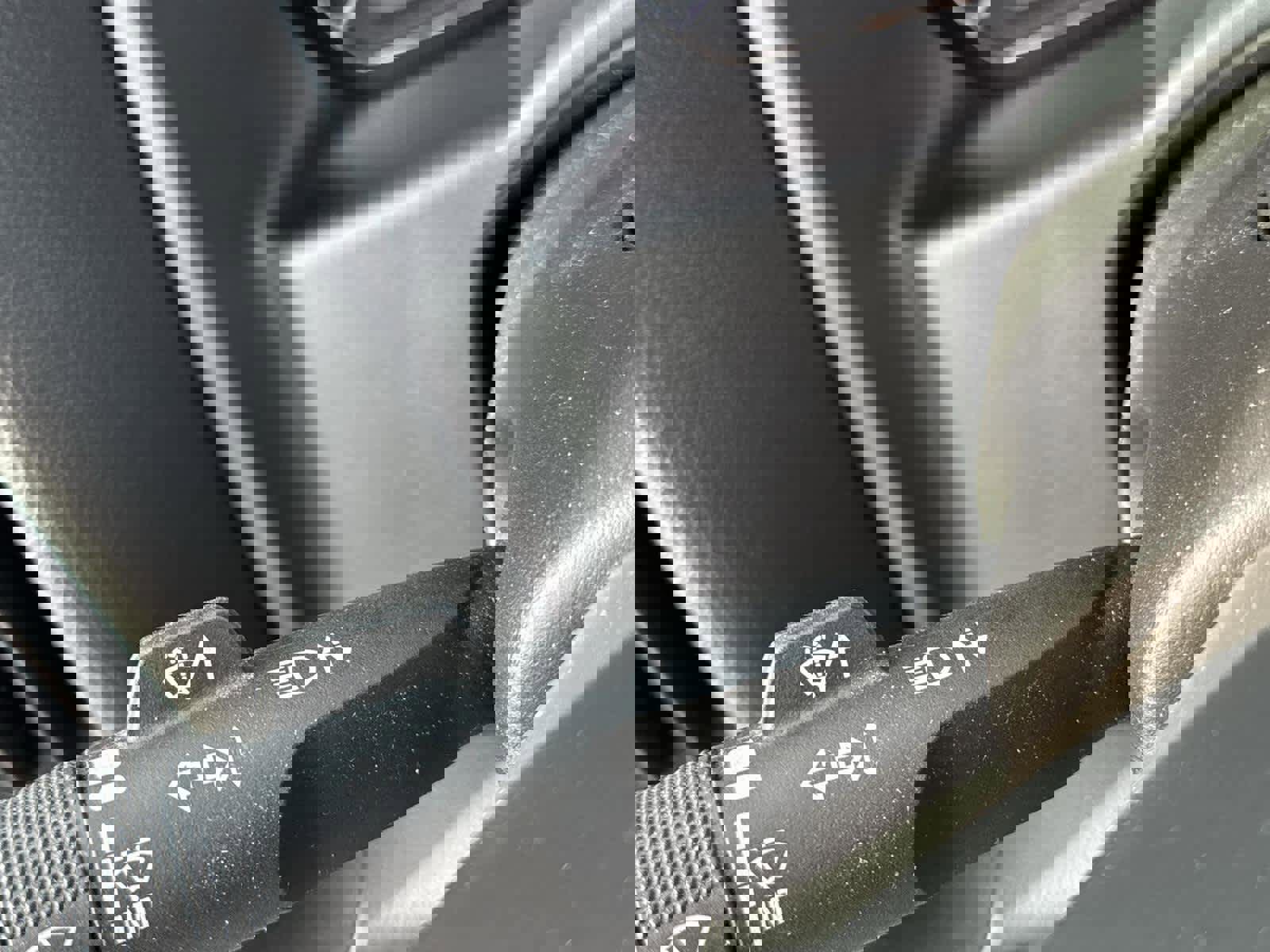 Used 2017 GMC Sierra 1500 4WD Reg Cab 133.0 w/ Sierra Convenience Package image 19