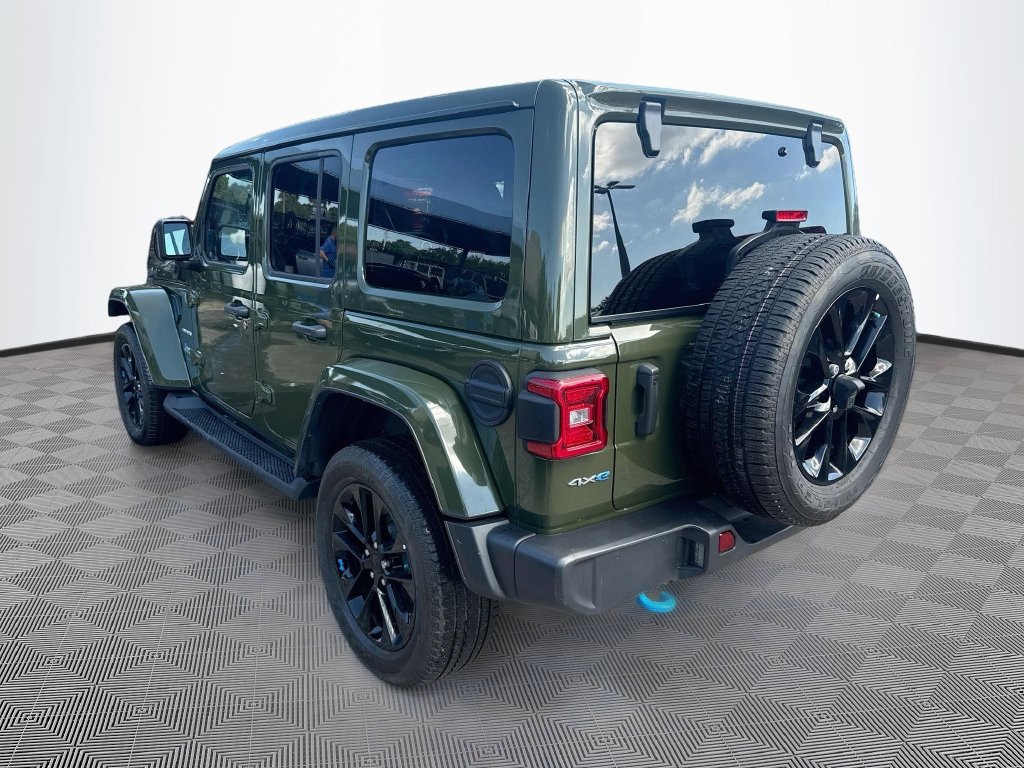 Used 2023 Jeep Wrangler Unlimited Sahara AWD/4WD image 8