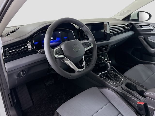 New 2026 Volkswagen Jetta SE FWD image 9