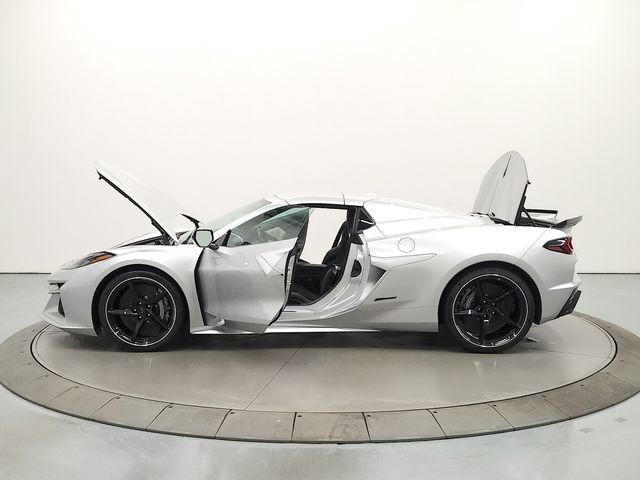 New 2026 Chevrolet Corvette E-Ray w/ ZER Performance Package image 12