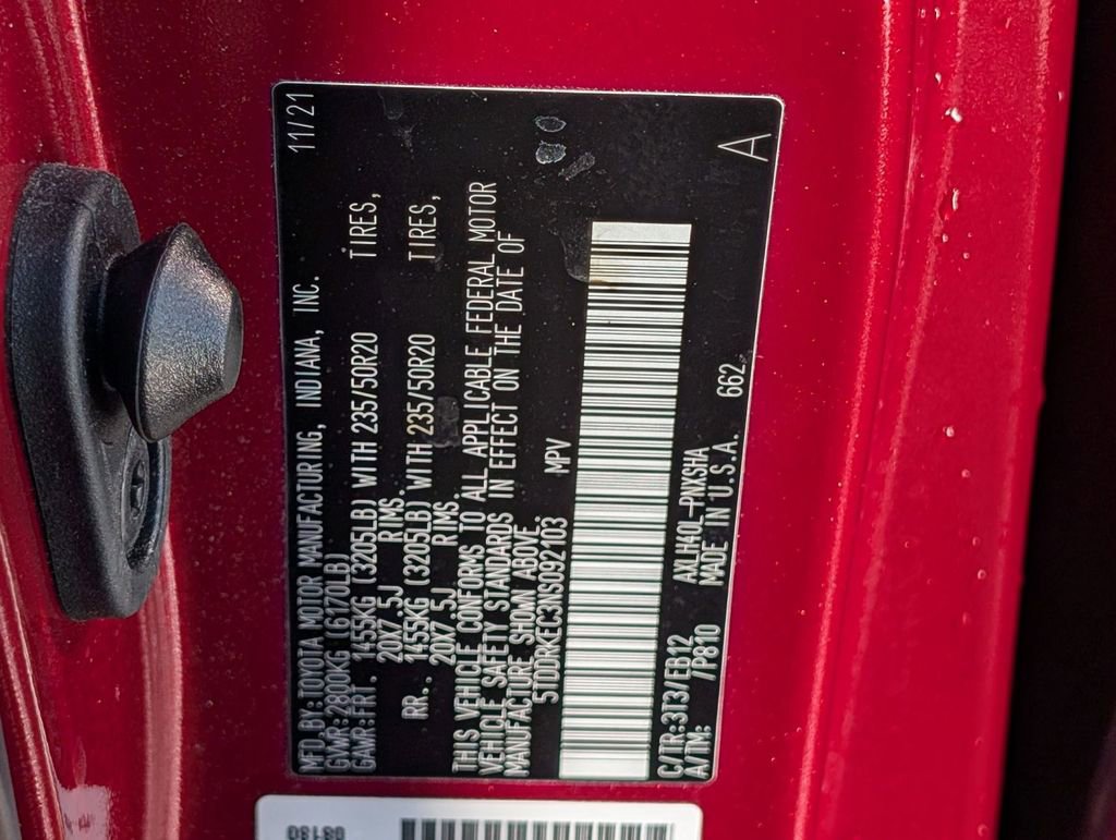 Used 2022 Toyota Sienna XSE image 53