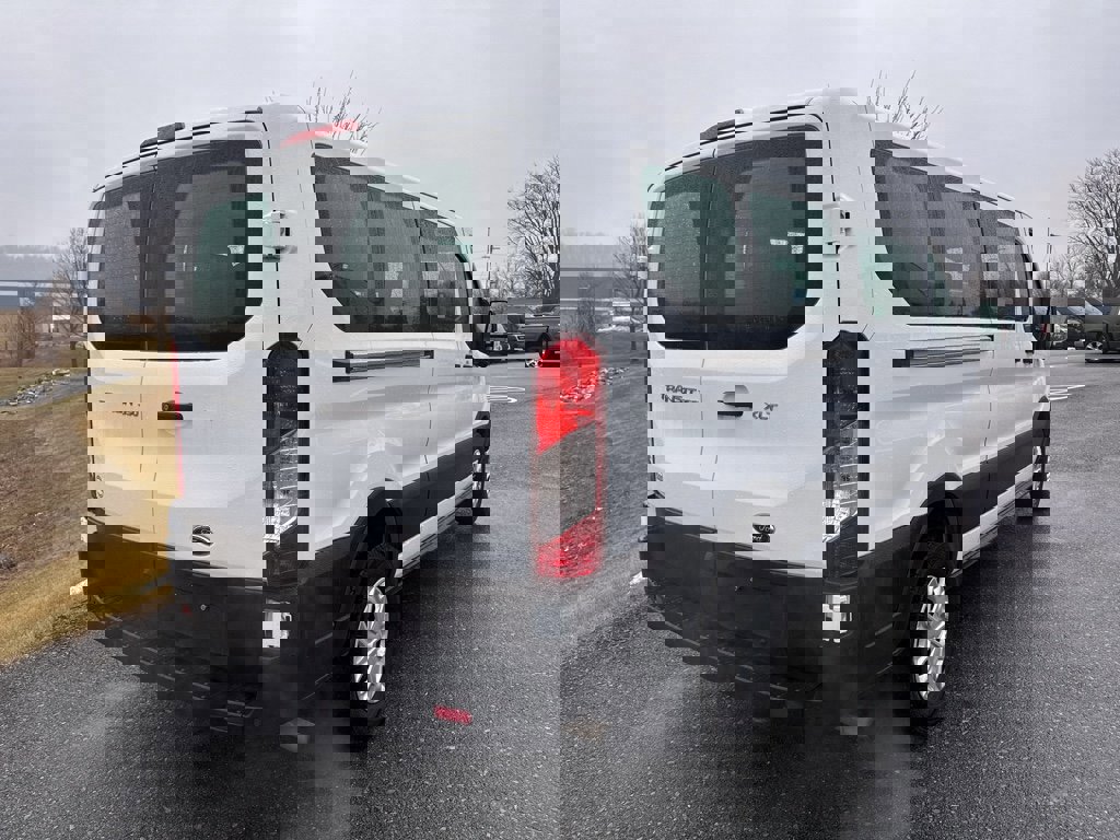 Used 2023 Ford Transit 350 XLT image 23
