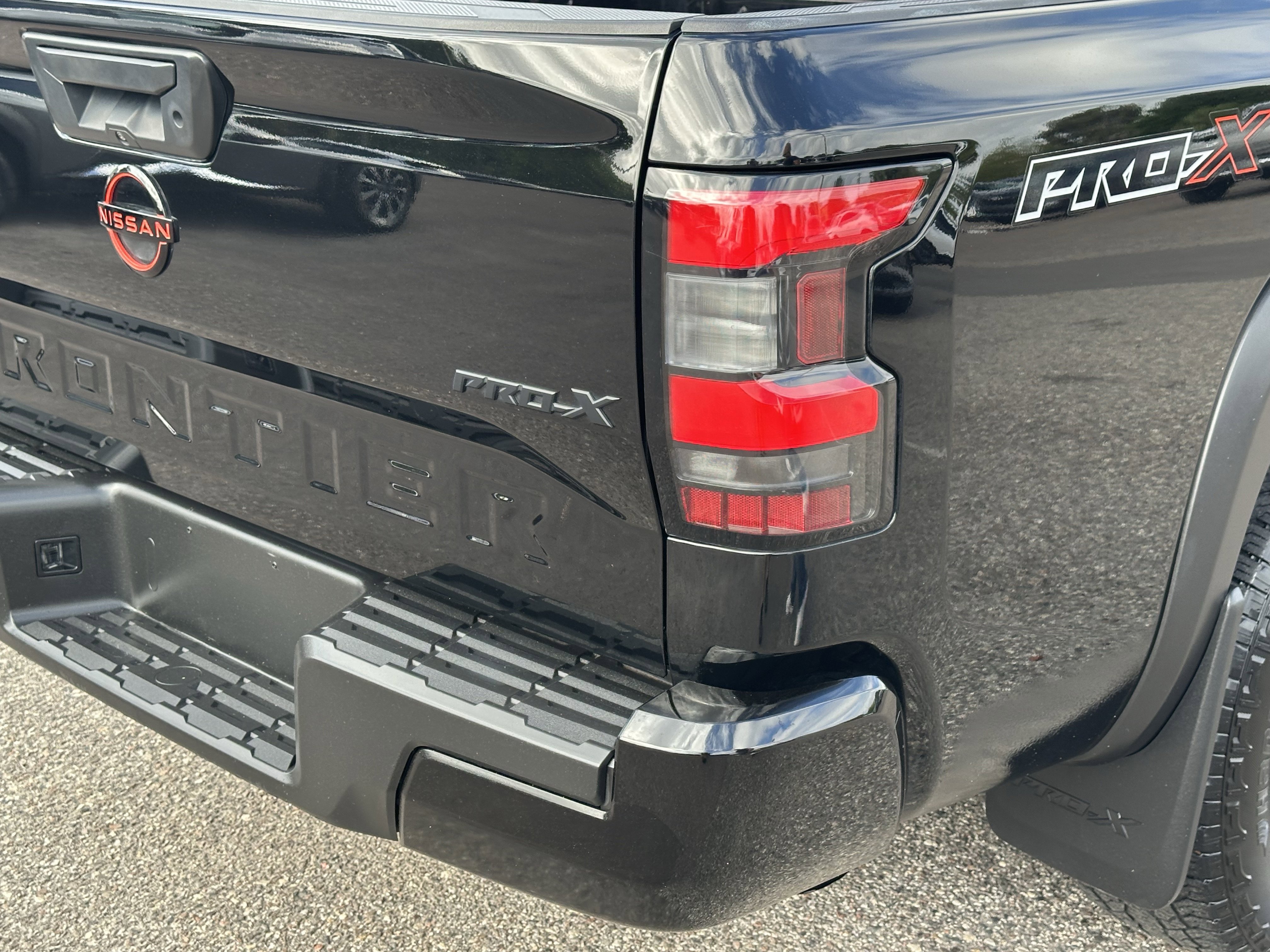 Certified 2024 Nissan Frontier Pro-X image 11