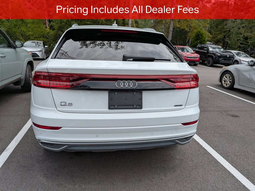 Used 2023 Audi Q8 Premium w/ Convenience Package AWD/4WD image 5