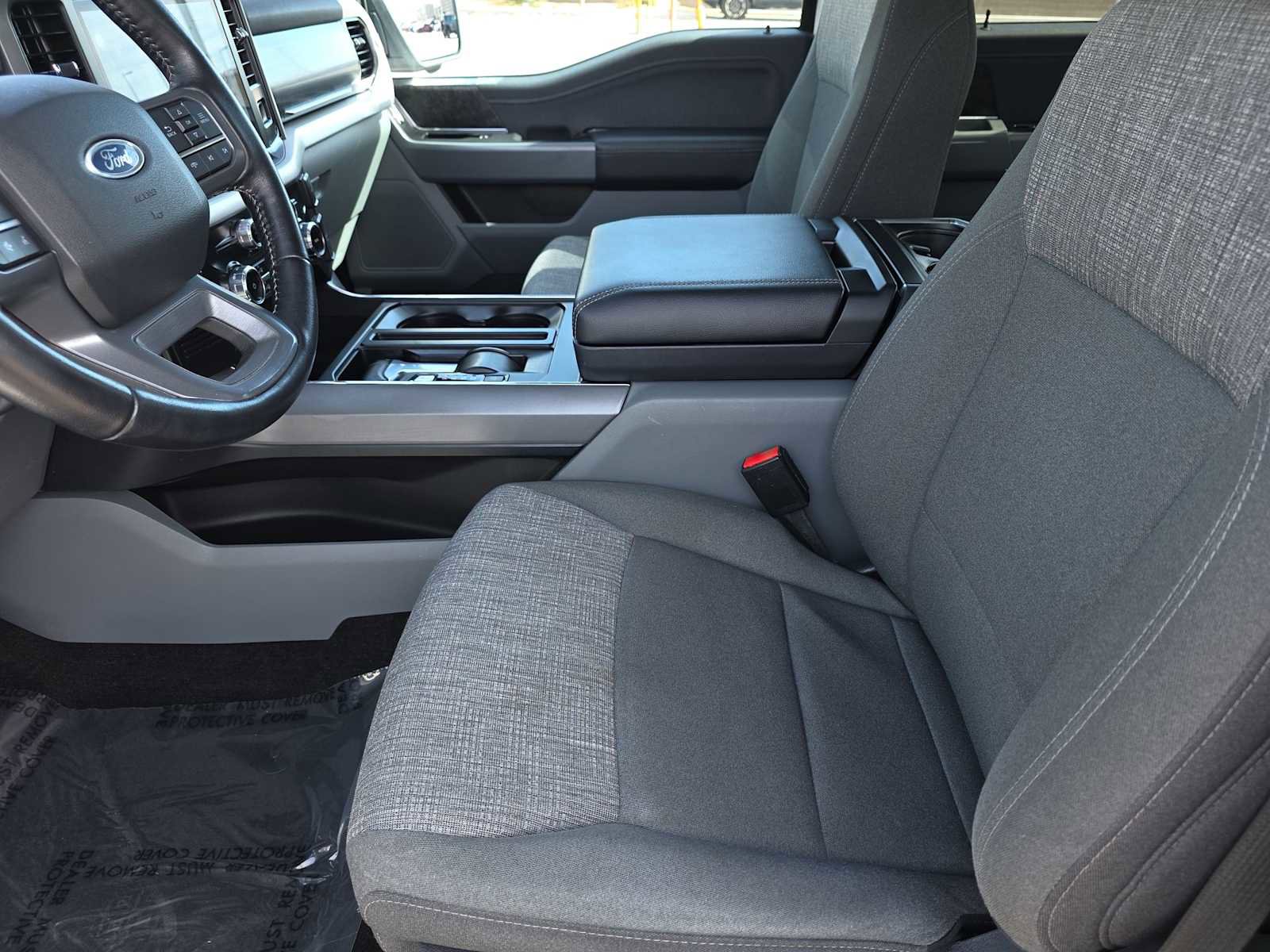 Used 2022 Ford F150 Lightning XLT image 15