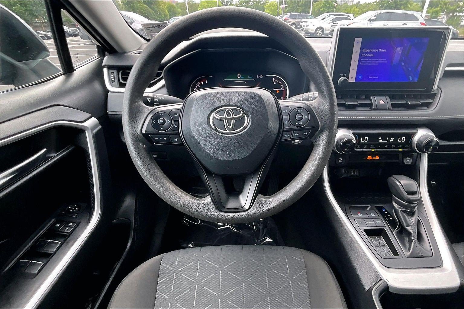 Used 2024 Toyota RAV4 XLE FWD image 5