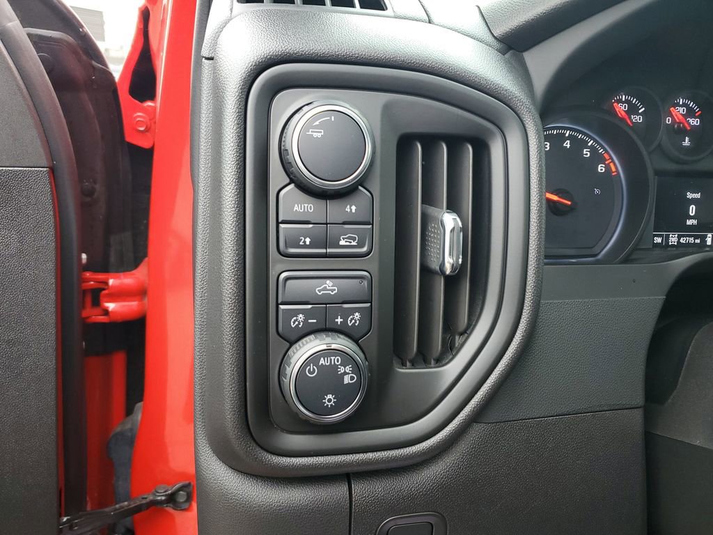 Used 2023 Chevrolet Silverado 1500 Custom w/ LPO, Dark Essentials Package AWD/4WD image 16