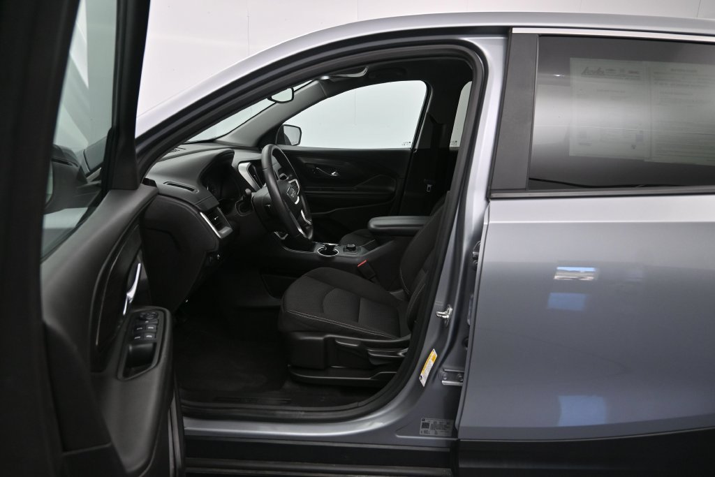 Used 2024 GMC Terrain SLE AWD/4WD image 20