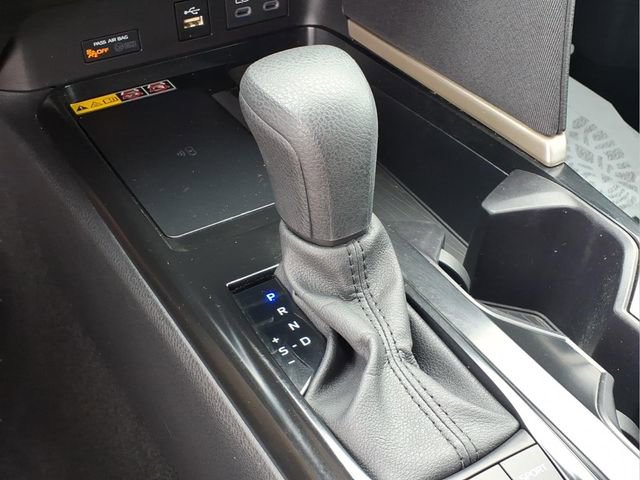 Used 2025 Toyota Camry LE FWD image 12