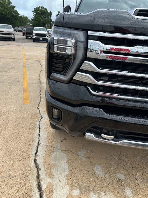 Used 2024 Chevrolet Silverado 2500 High Country w/ High Country Premium Package AWD/4WD image 16