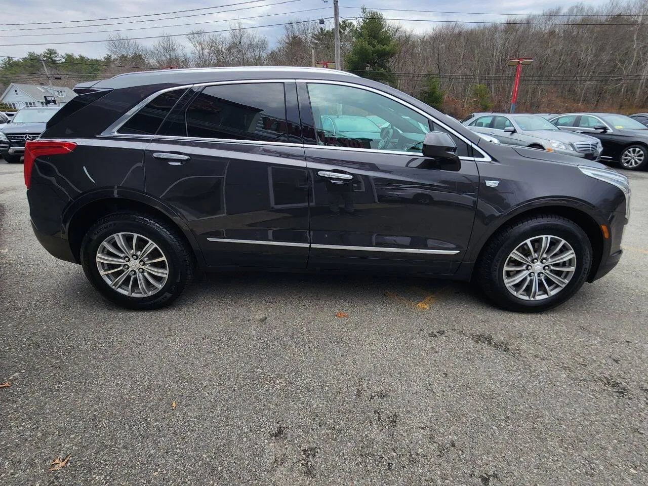 Used 2017 Cadillac XT5 Luxury w/ Driver Awareness Package image 4