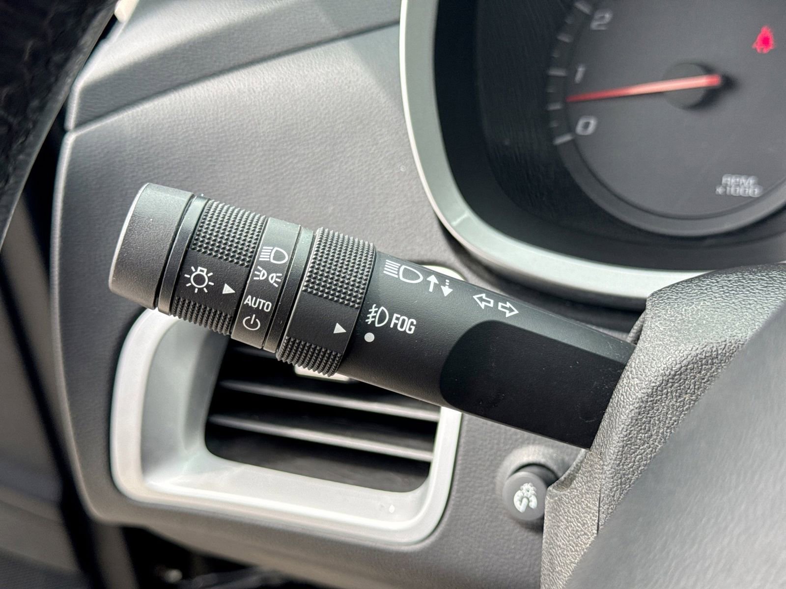 Used 2014 Chevrolet Equinox LTZ AWD/4WD image 25