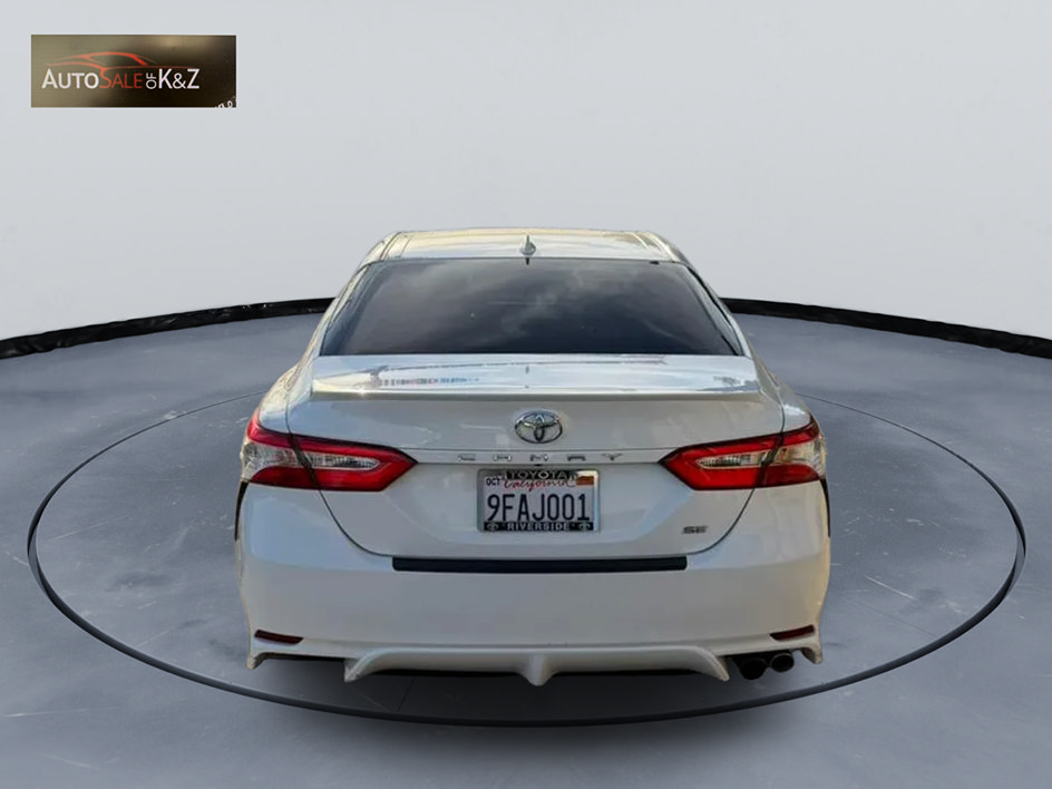 Used 2020 Toyota Camry SE FWD image 5