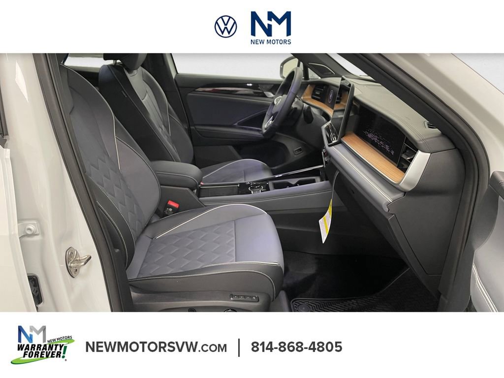 New 2026 Volkswagen Tiguan SEL R-Line image 13