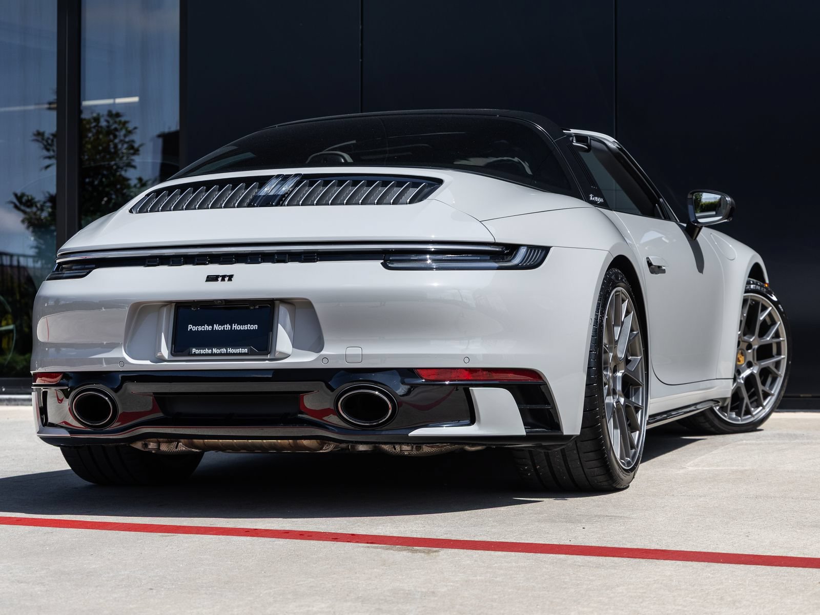 Certified 2022 Porsche 911 Targa 4S AWD/4WD image 11