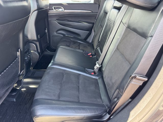 Used 2019 Jeep Grand Cherokee Laredo w/ Laredo X Package RWD image 11