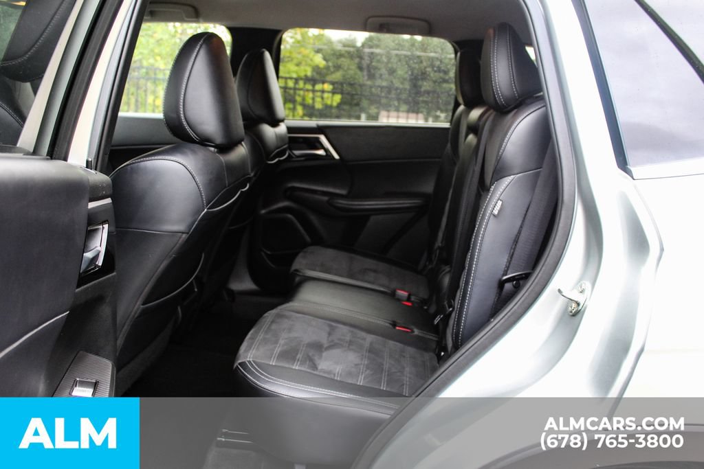 Used 2024 Mitsubishi Outlander SE FWD image 17