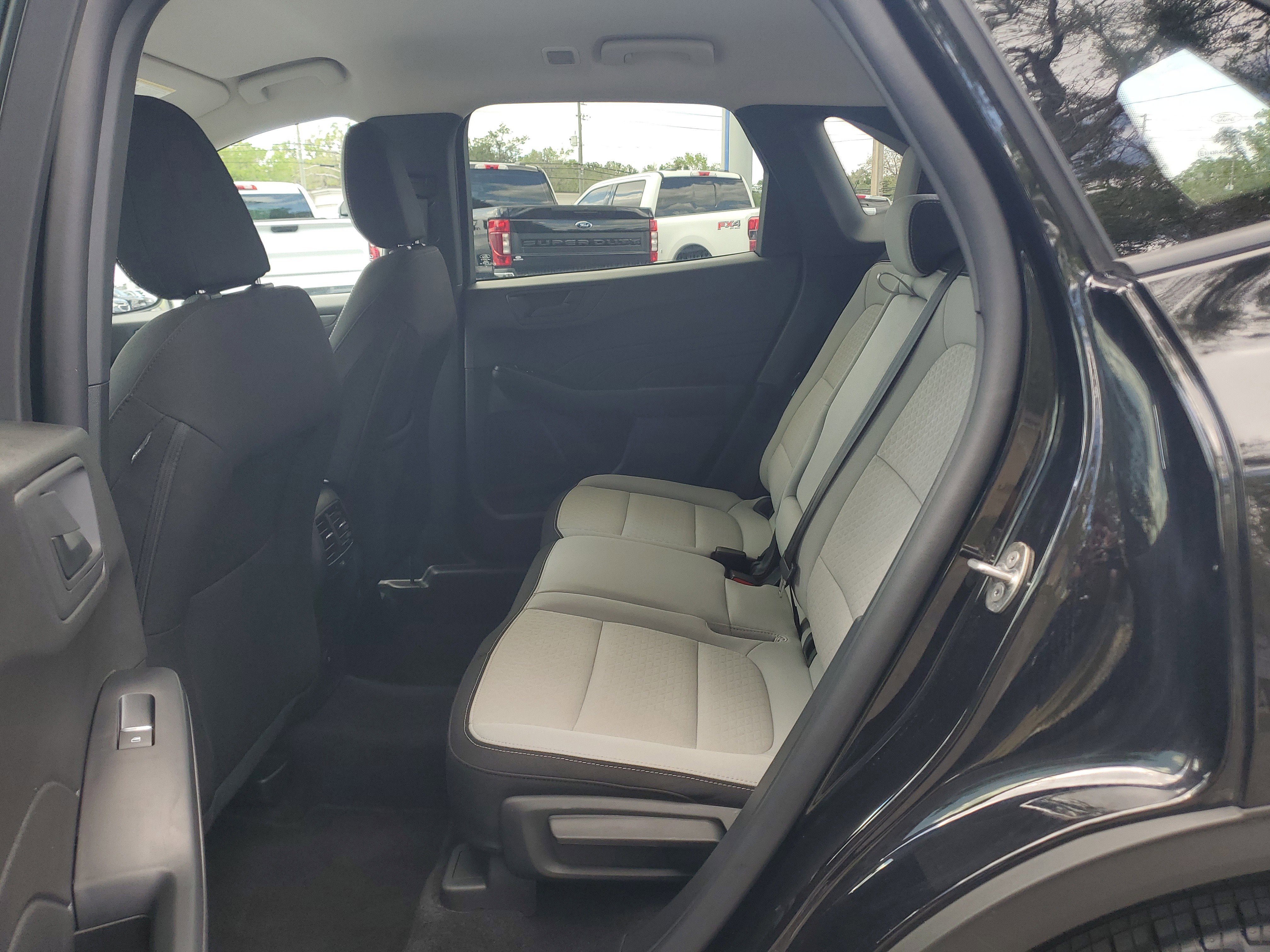 Used 2025 Ford Escape Active FWD image 23