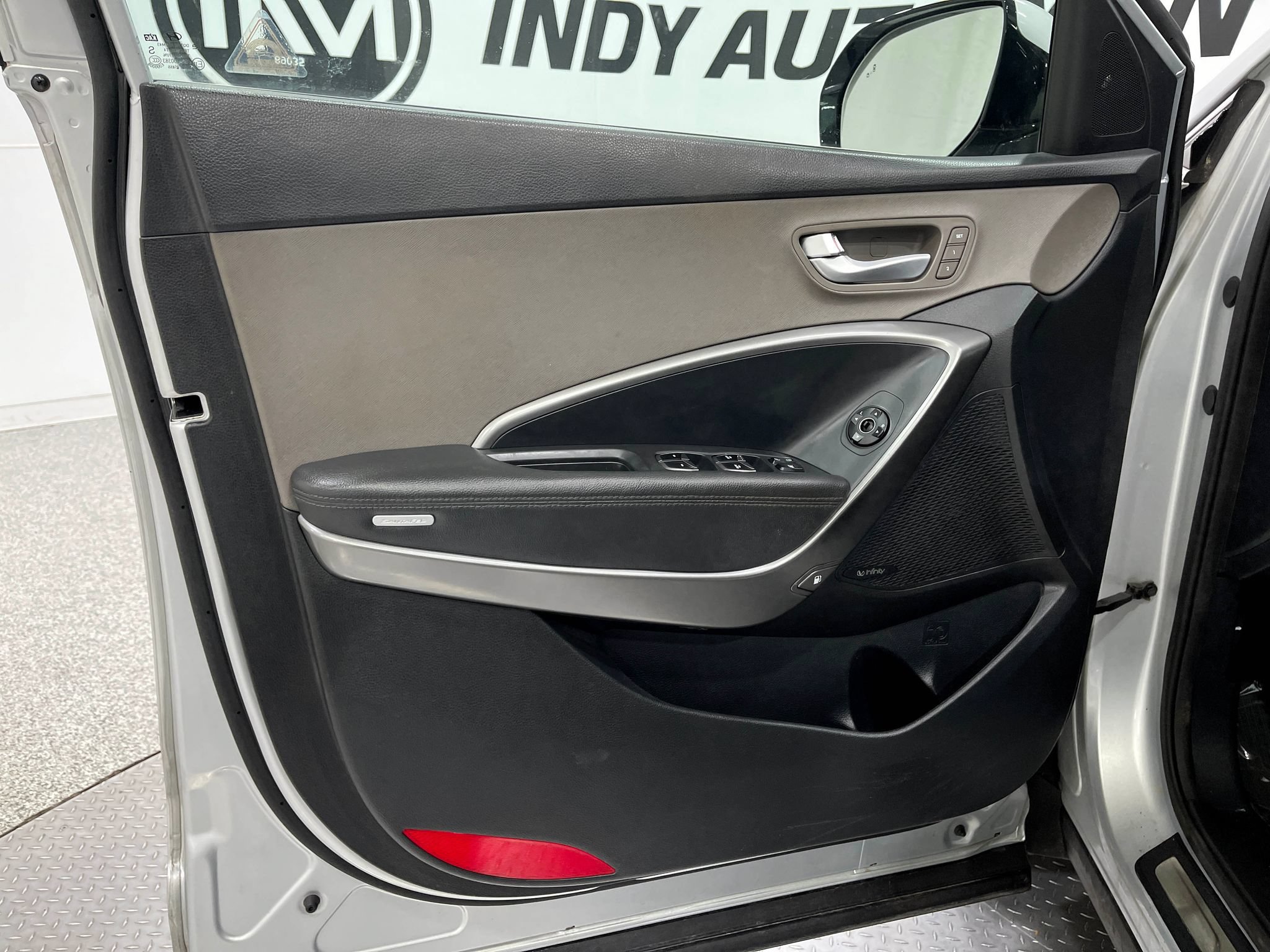 Used 2019 Hyundai Santa Fe XL AWD/4WD image 15