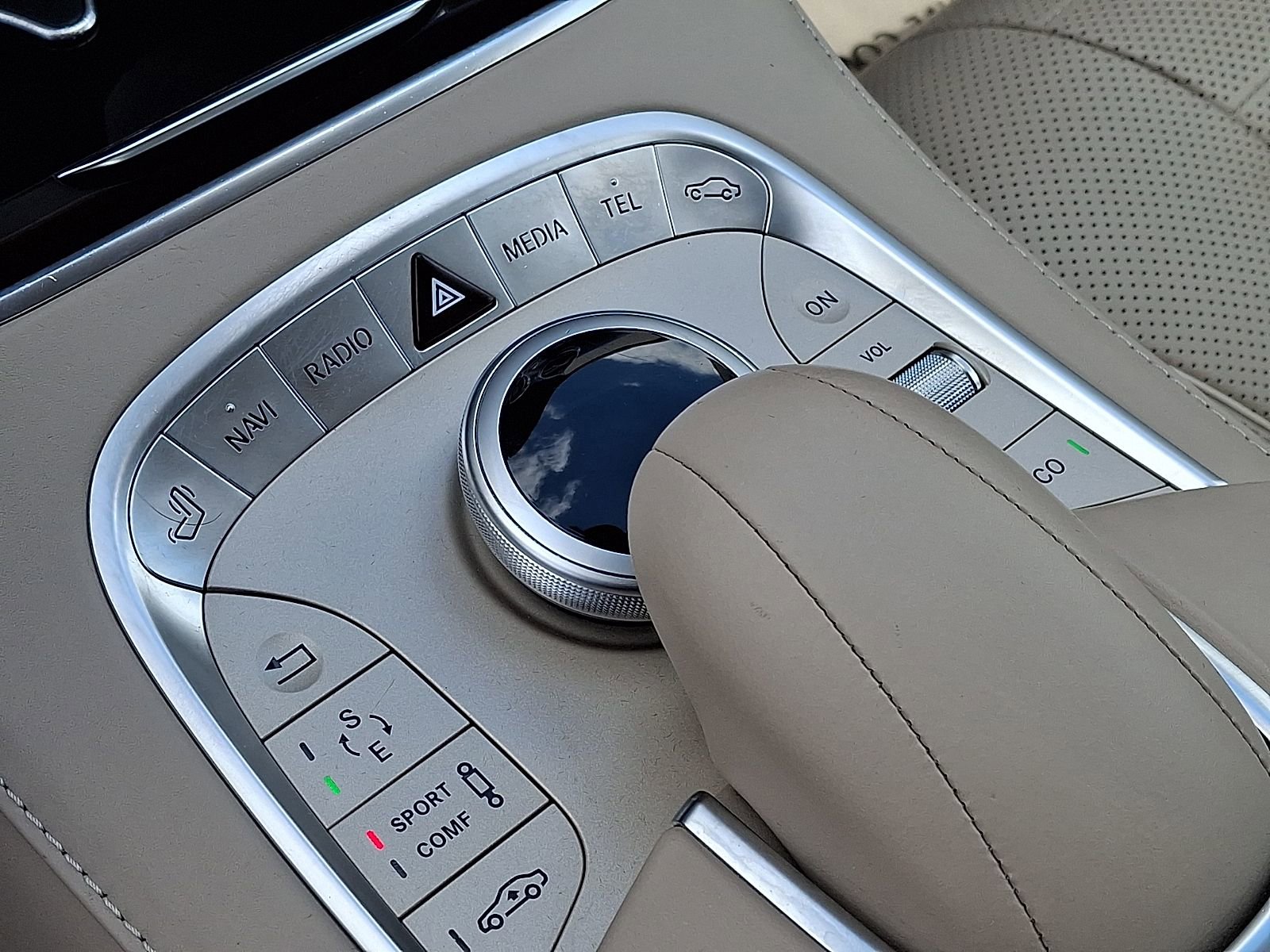 Used 2014 Mercedes-Benz S 550 Sedan image 27