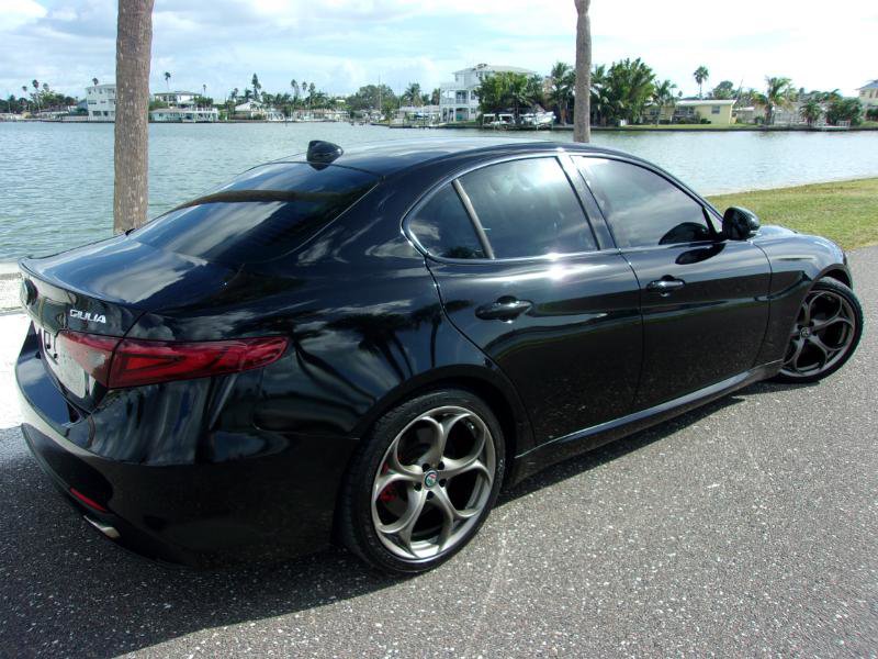 Used 2017 Alfa Romeo Giulia Ti w/ TI 19" Sport Package image 8