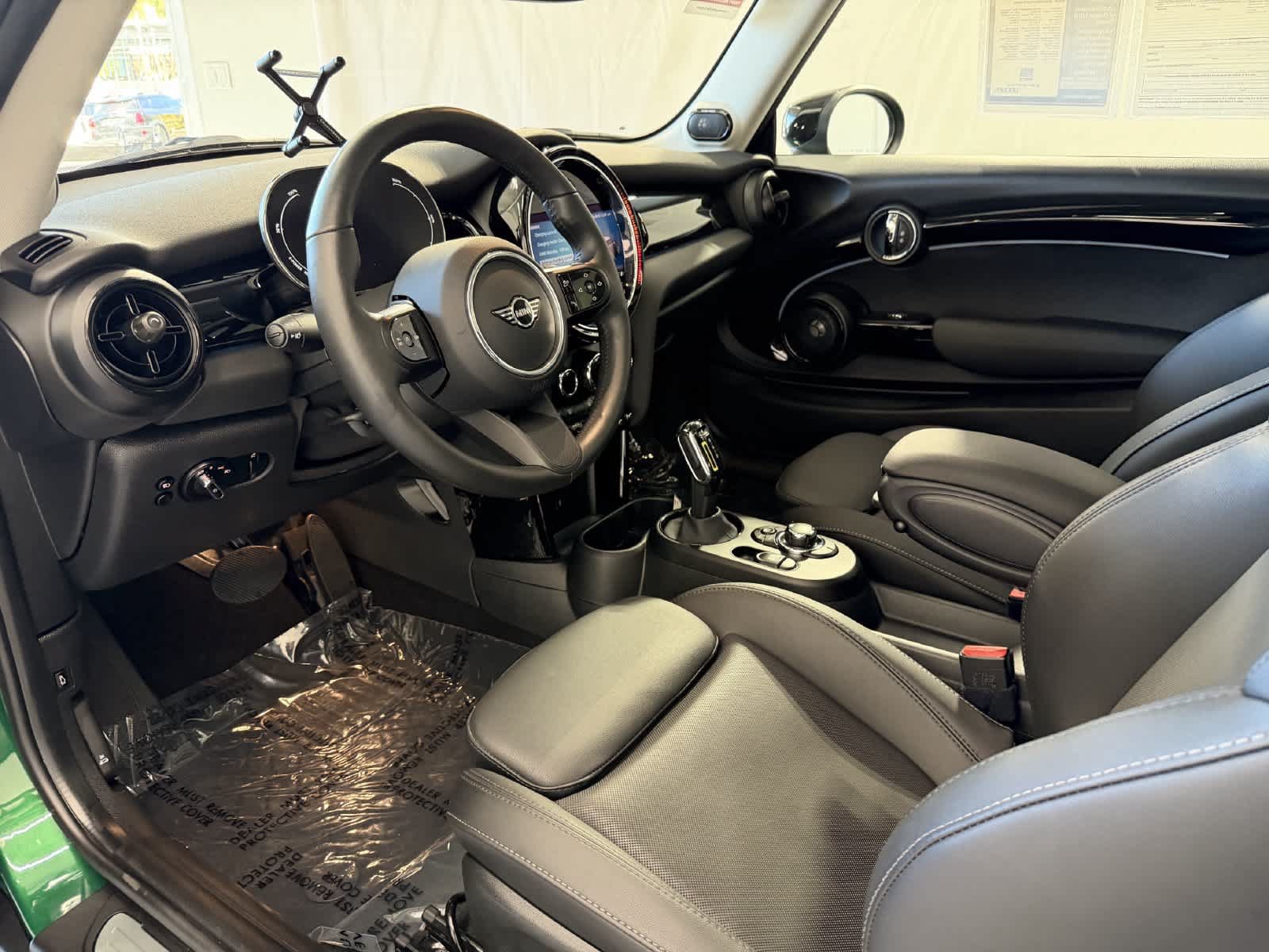 Used 2024 MINI Cooper SE FWD image 10