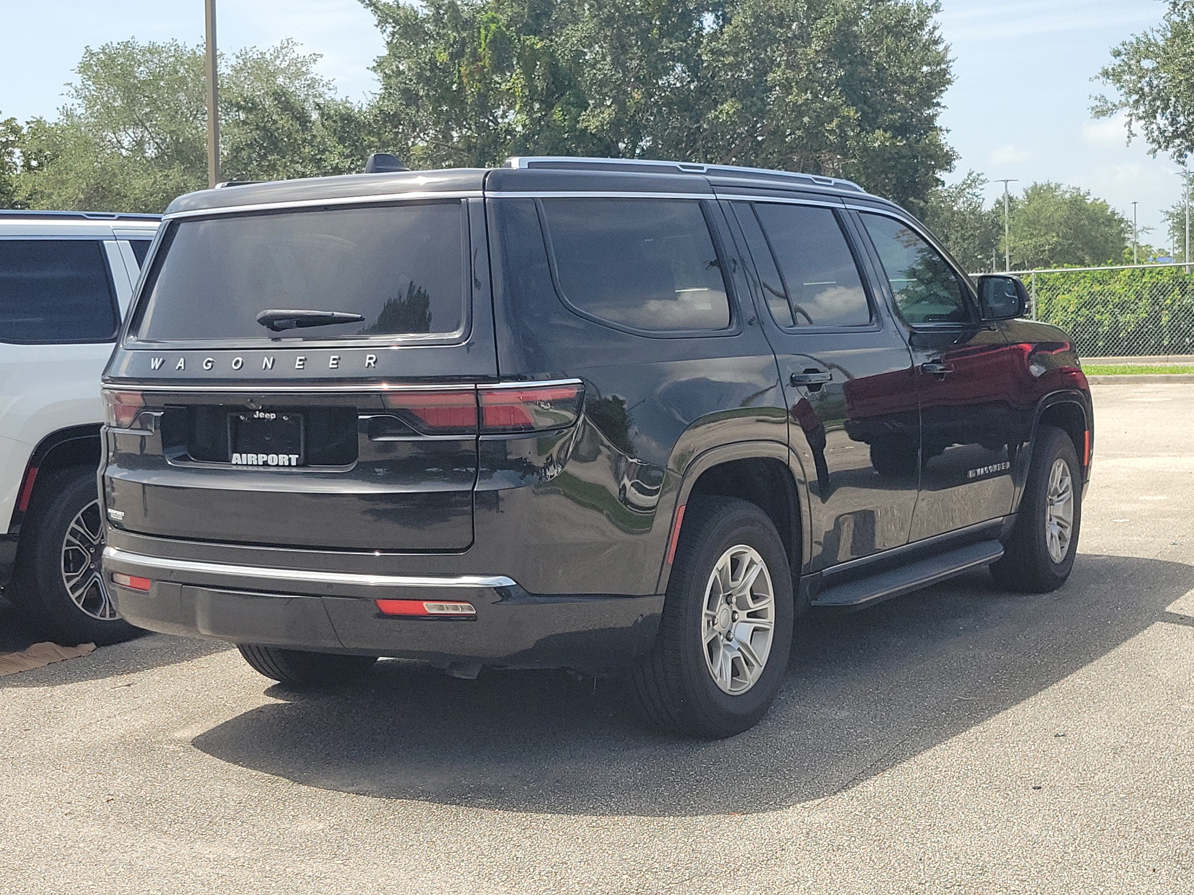 Used 2024 Jeep Wagoneer 2WD w/ Convenience Group I image 6