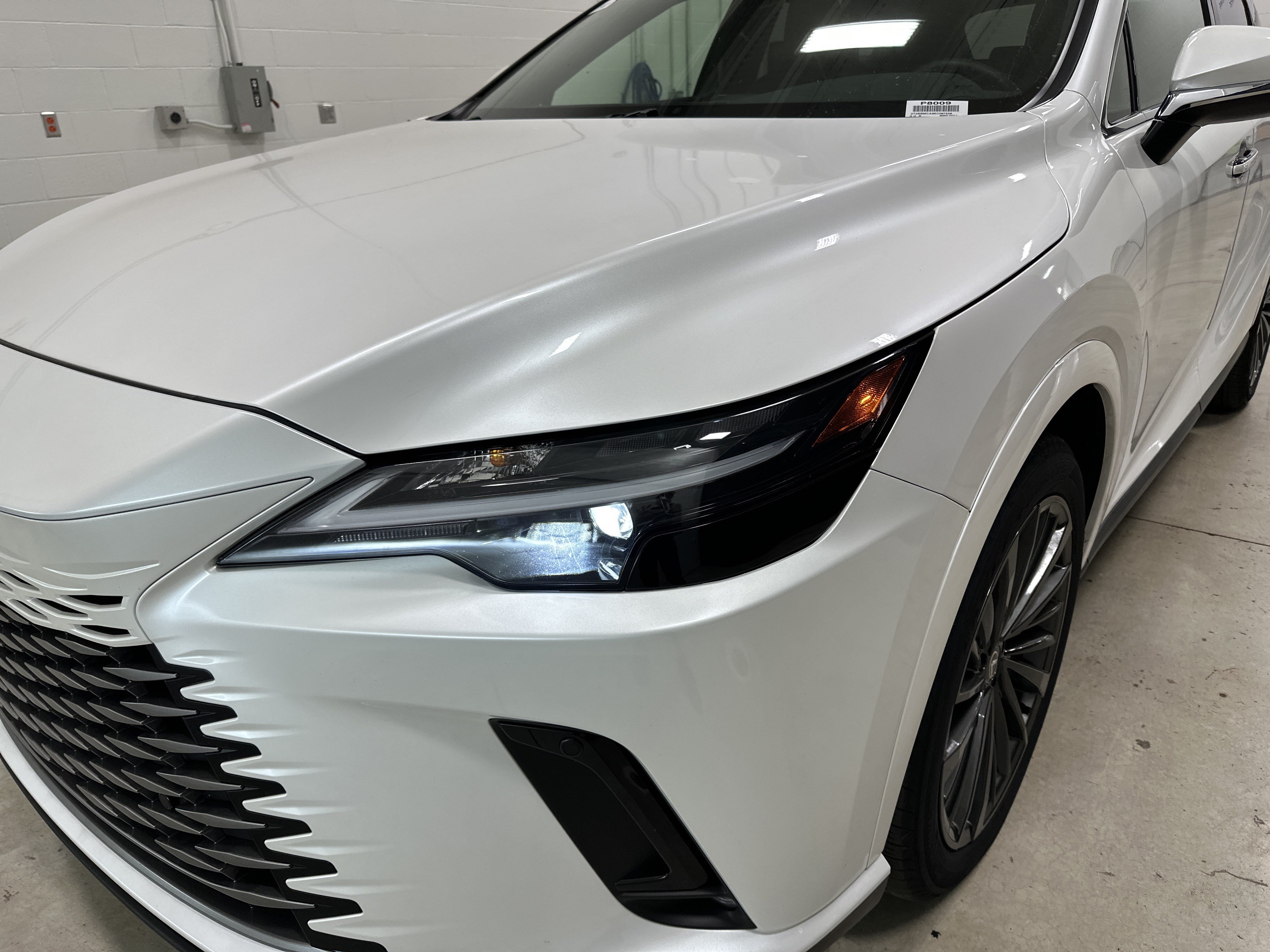 Certified 2025 Lexus RX 350h AWD/4WD image 6