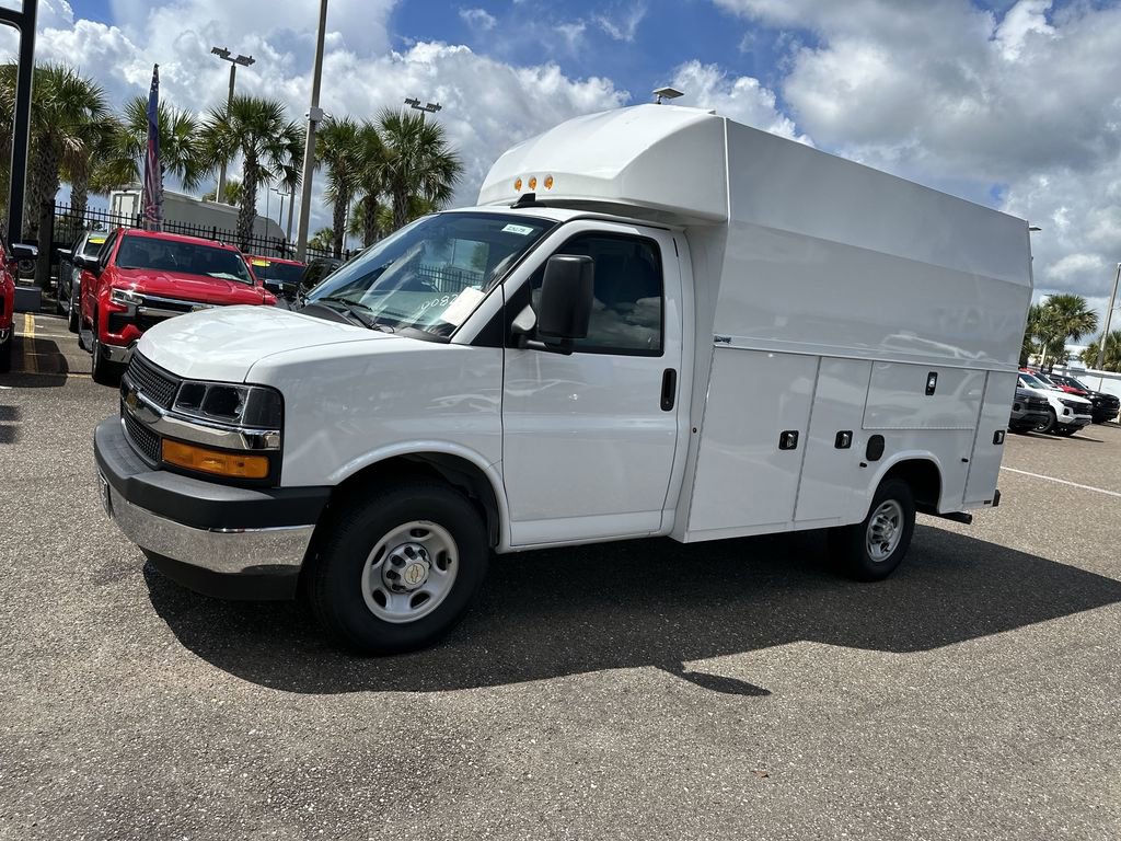 New 2025 Chevrolet Express 3500 w/ Power Convenience Package image 12