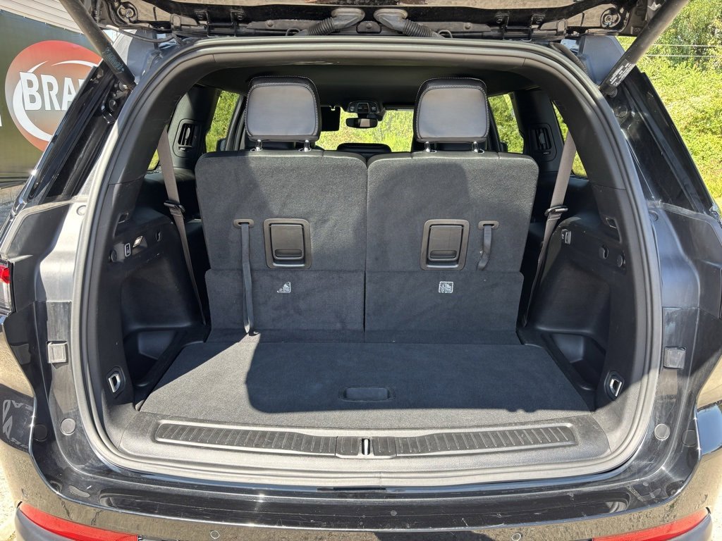 Used 2024 Jeep Grand Cherokee L Laredo image 35