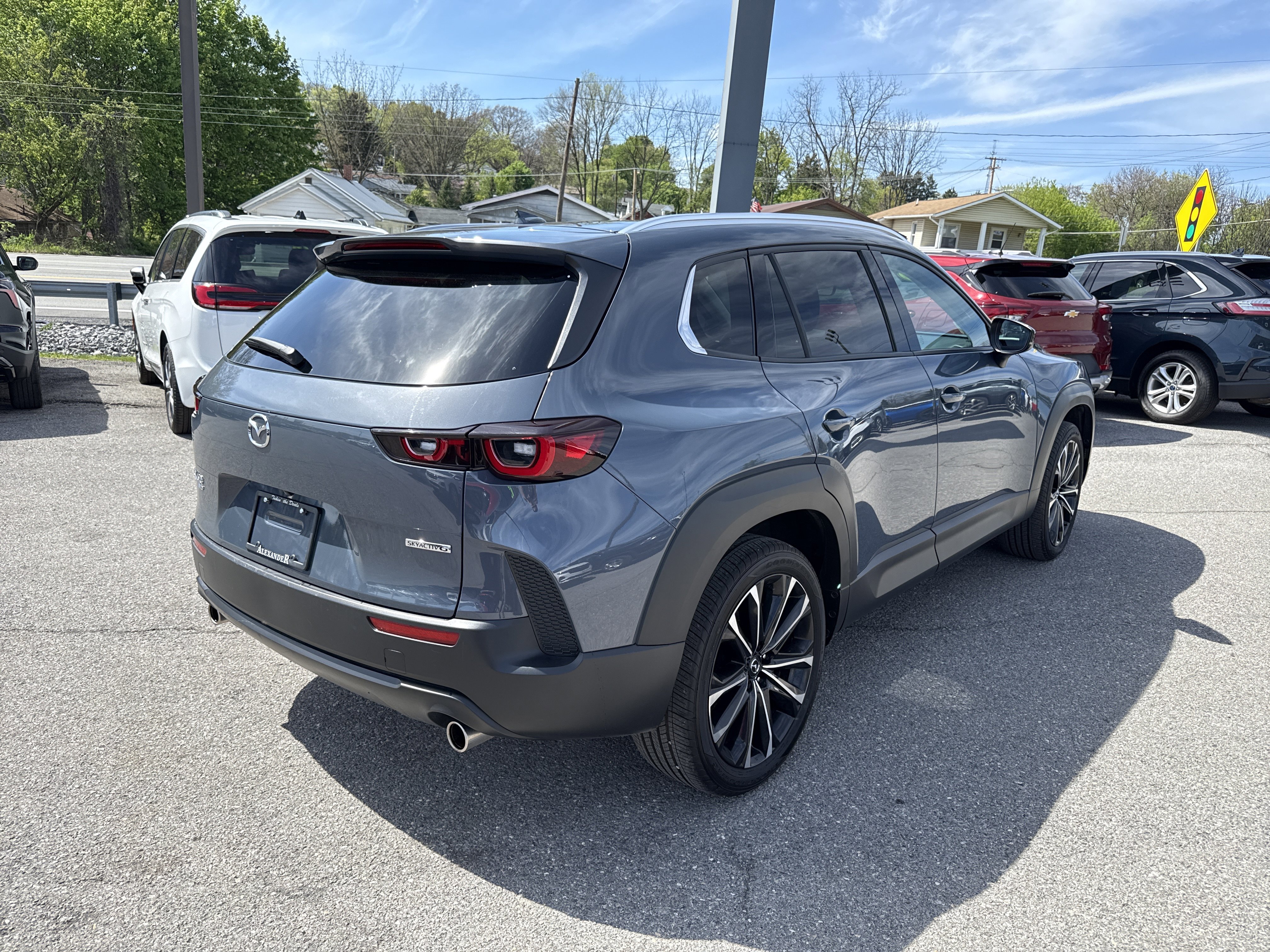 Used 2025 MAZDA CX-50 AWD 2.5 S w/ Premium Plus Pkg image 3