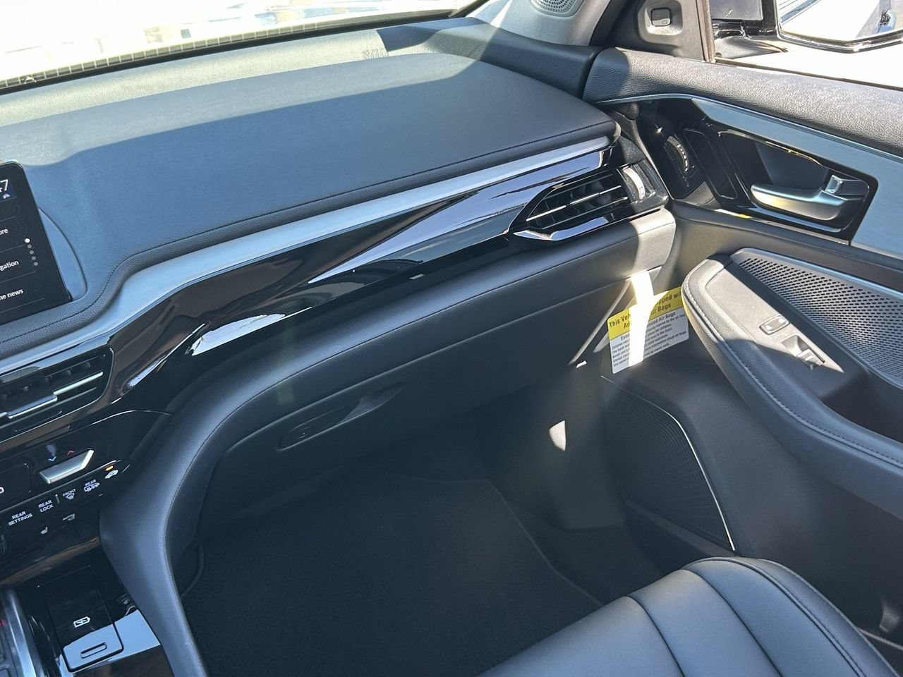 Certified 2026 Acura MDX FWD image 21