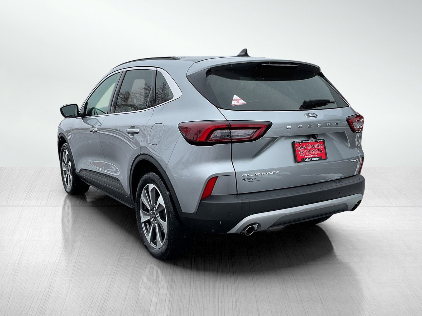 Used 2024 Ford Escape Platinum image 3