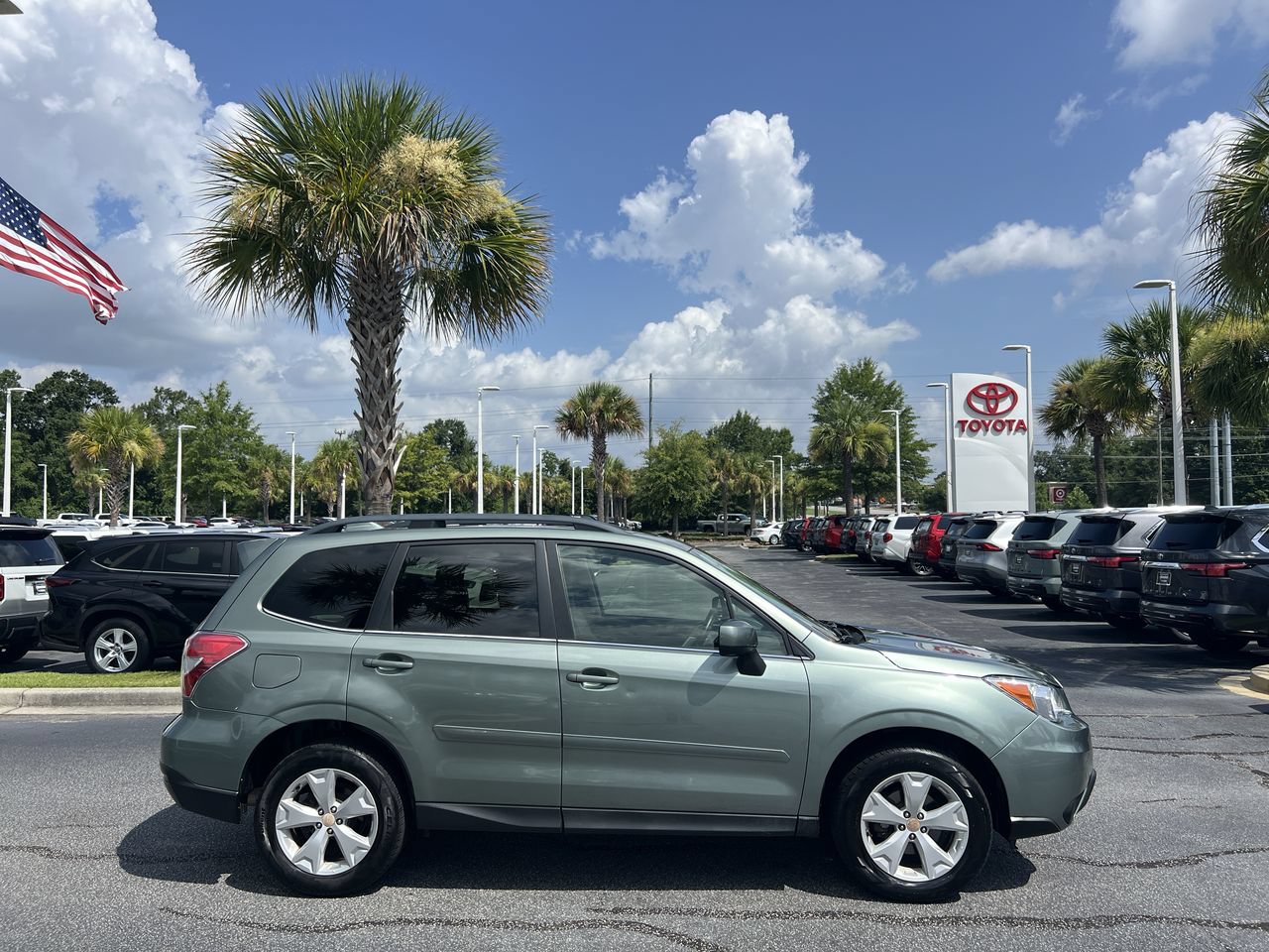 Used 2016 Subaru Forester 2.5i Limited AWD/4WD image 11
