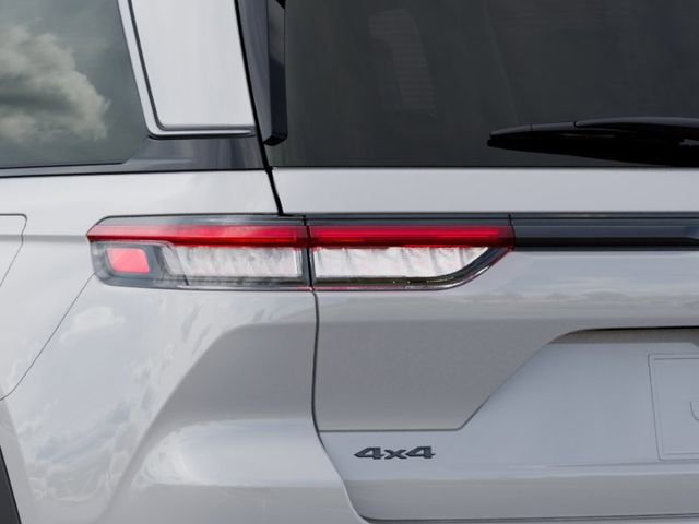 New 2026 Jeep Grand Cherokee Altitude AWD/4WD image 9