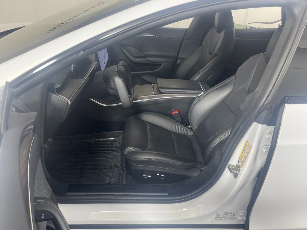 Used 2023 Tesla Model S Standard Range image 17