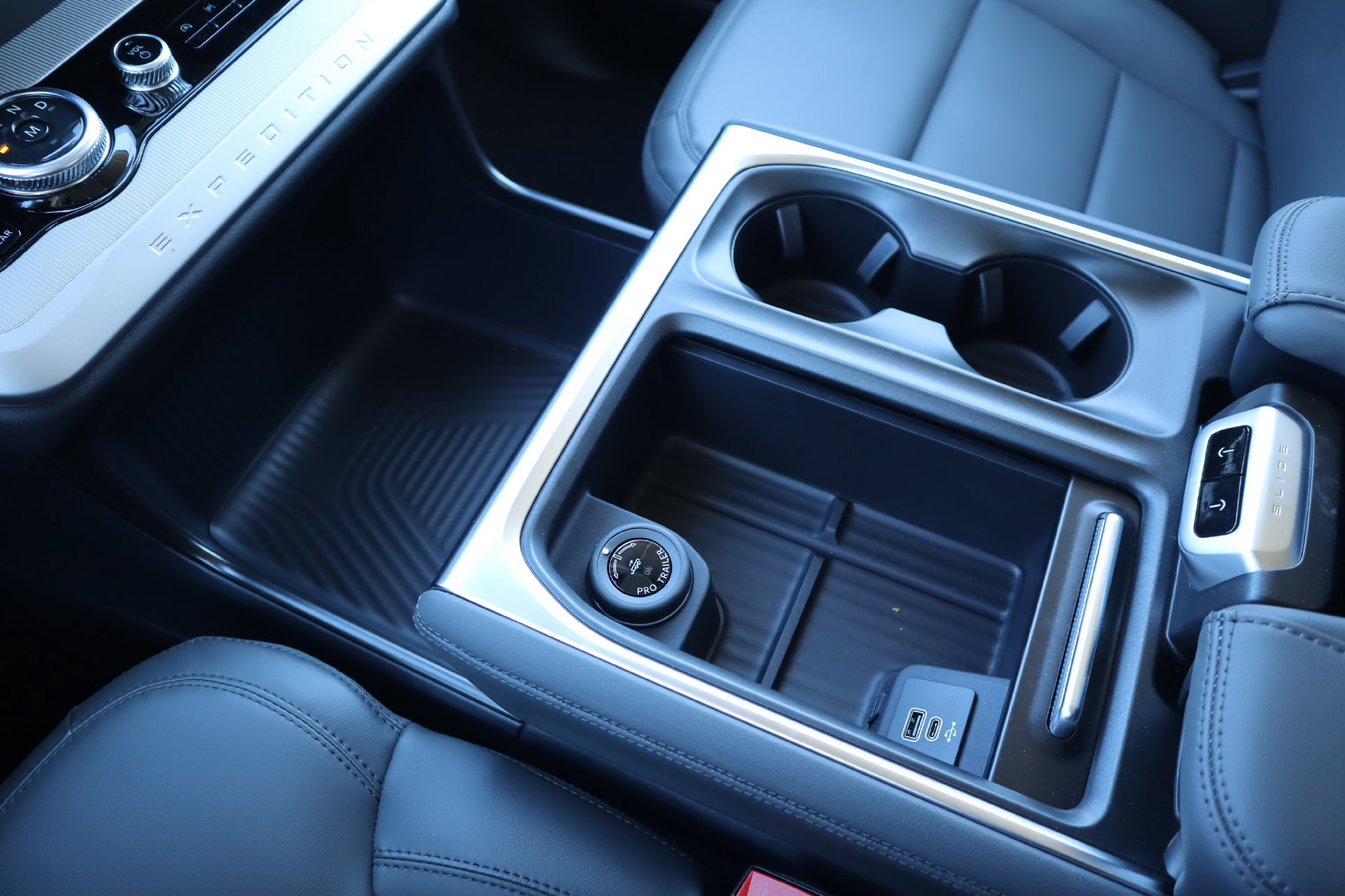 New 2026 Ford Expedition Active AWD/4WD image 11