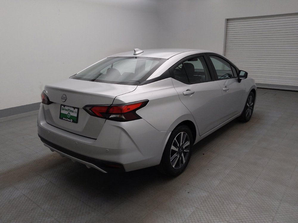 Used 2025 Nissan Versa SV FWD image 9