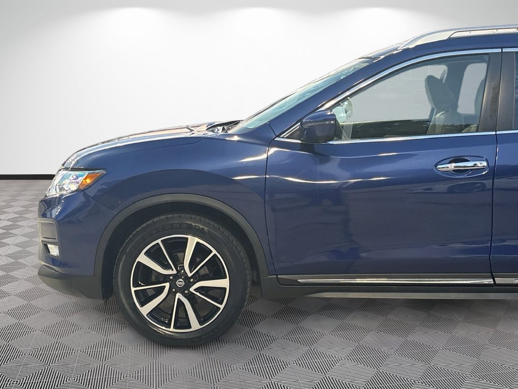 Used 2017 Nissan Rogue SL w/ SL Premium Package AWD/4WD image 5