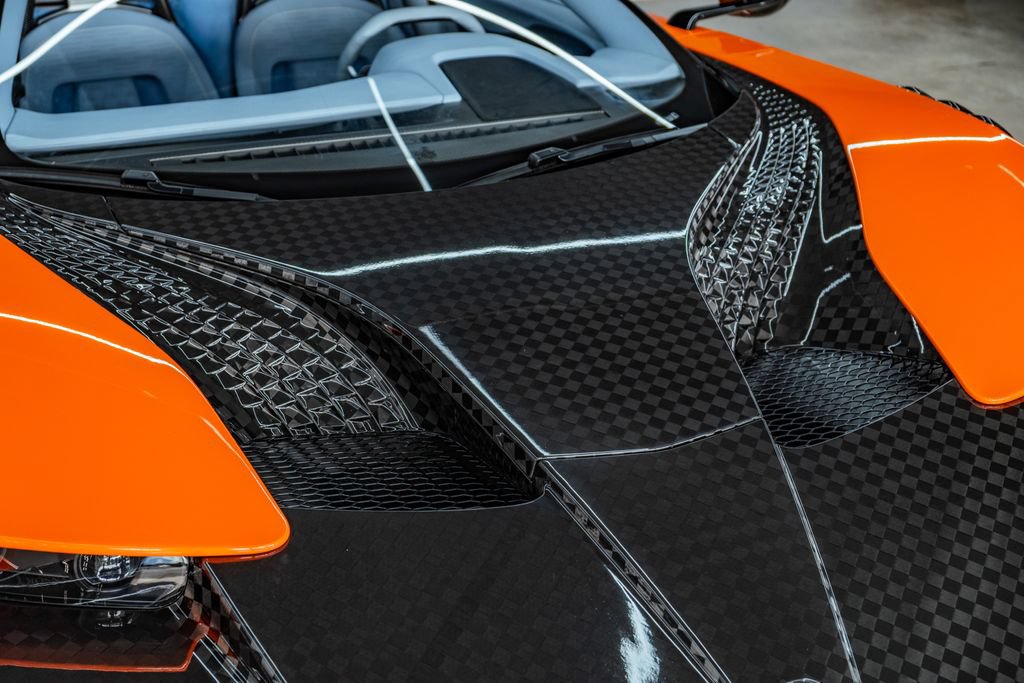 Used 2018 Ford GT RWD image 7
