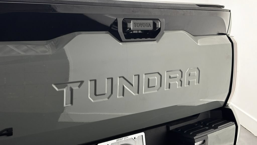 Used 2024 Toyota Tundra Platinum AWD/4WD image 8