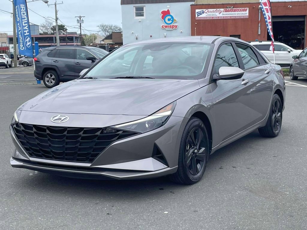 Used 2023 Hyundai Elantra SEL image 4